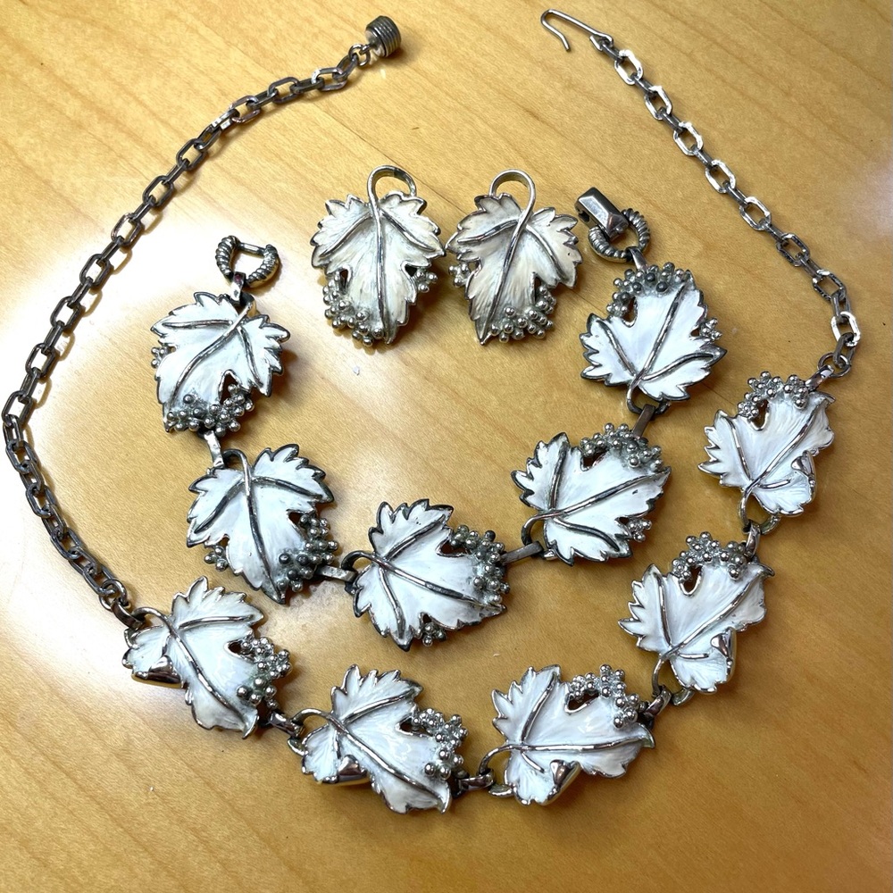 Sarah Coventry Whispering Leaves - 1959 Set